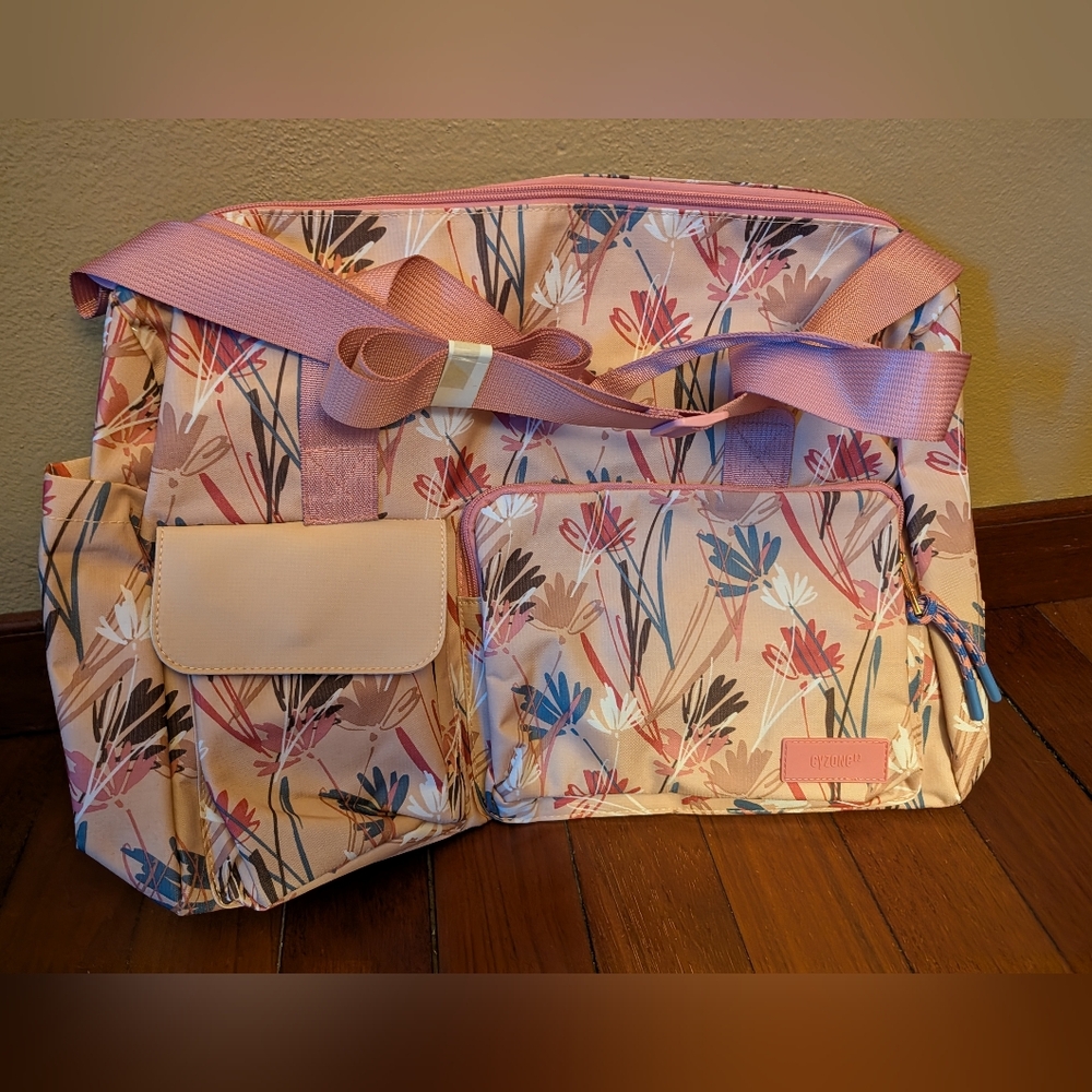Cyzone Pink Floral Women's Travel/ Weekend bag